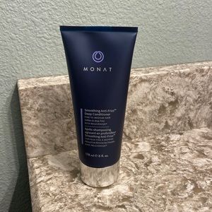 Monat Smooth Anti-Frizz Deep Conditioner